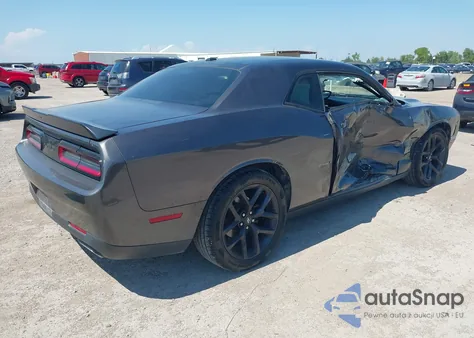 2021 Dodge Challenger Sxt z USA, uszkodzony, nr VIN 2C3CDZAGXMH533481